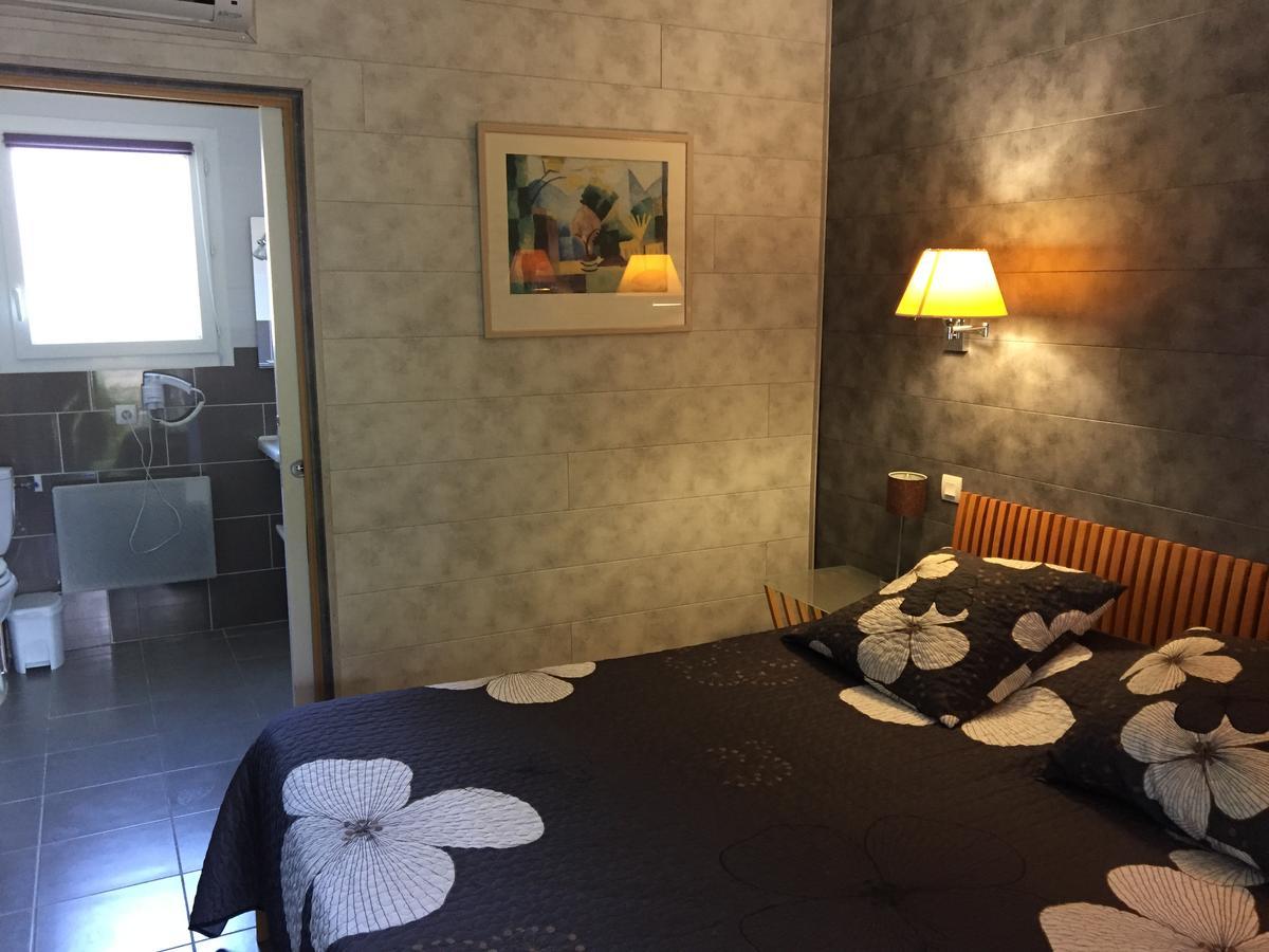 Logis Hotel Le Vieux Moulin Gignac  Esterno foto