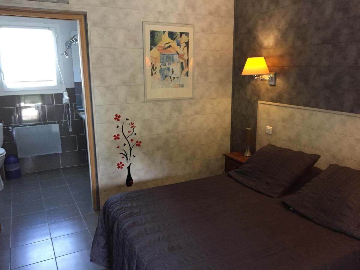Logis Hotel Le Vieux Moulin Gignac  Esterno foto