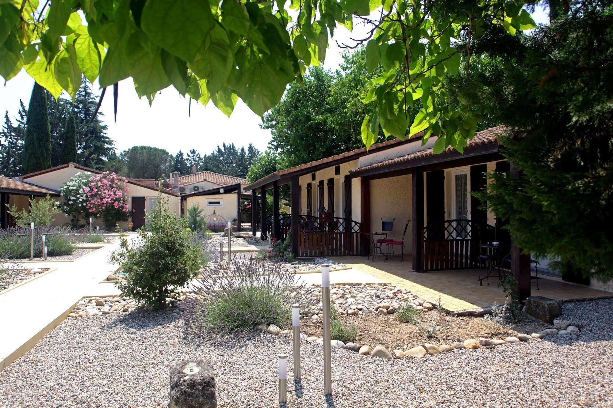 Logis Hotel Le Vieux Moulin Gignac  Esterno foto