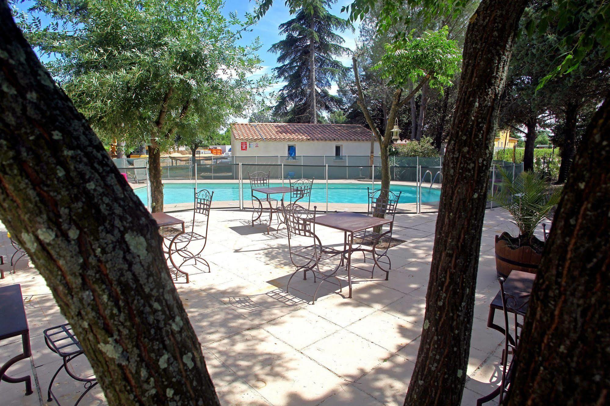 Logis Hotel Le Vieux Moulin Gignac  Esterno foto